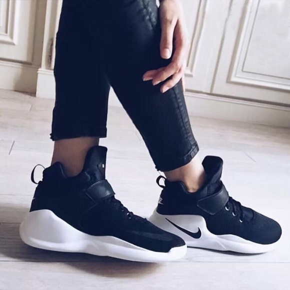 Nike Other - Nike KWAZI Size 8.5 Men